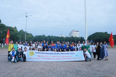 Chương trình “Nâng bước tuổi thơ- Cùng em đến trường”
